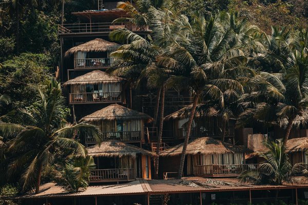 Évitez ces 10 erreurs de maquillage incontournables : Guide essentiel pour un look parfait !